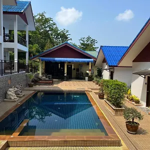 Sawasdee & Pool Hébergement de vacances Khao Lak